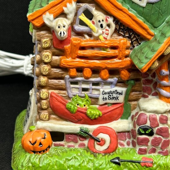 New in box Creepy Hollow "Camping Store" lighted figurine - Picture 5 of 10